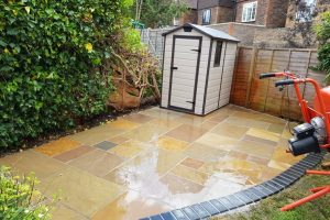 Raigate – paving slaps work