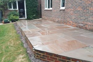 East Grinstead – Paving slaps job